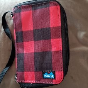 Kavu red and black zipper wristlet
